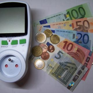 tutti i consigli per risparmiare sulla bolletta della luce