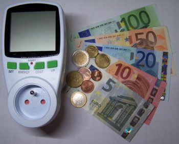 tutti i consigli per risparmiare sulla bolletta della luce