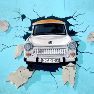 come scegliere l'assicurazione auto che costa meno